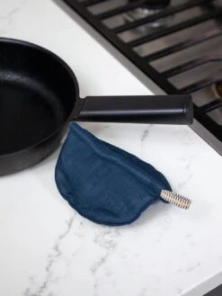 Caya Pot Holder, Yamabuki Yellow -Rikumo Ban Inoue CAYA Lifestyle 24 07191f80 76cf 436f 97d1 f8719604f32d