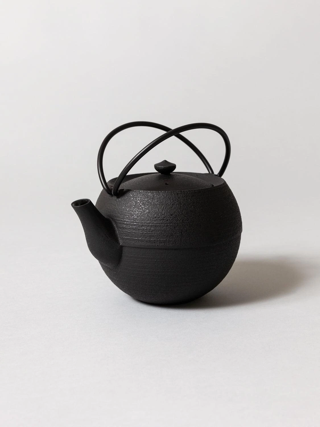 Marutama Cast Iron Teapot 6 Marutama Cast Iron Teapot - Image 4