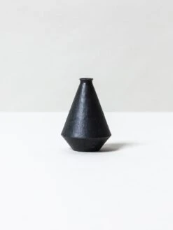 H. Okuzawa Bud Vase 12 H. Okuzawa Bud Vase -Rikumo Hana Okuzawa Bud Vase Black Medium 1