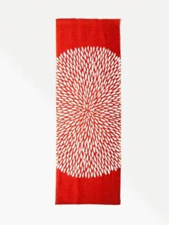 Kamawanu Tenugui - Chrysanthemum -Rikumo IFJ Holdings Kamawanu Tenugui Chrysanthemum Red 4