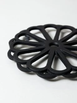 Iwachu Cast Iron Trivet - Kiku 8 Iwachu Cast Iron Trivet - Kiku -Rikumo Iwachu Cast Iron Trivet Kiku S 4