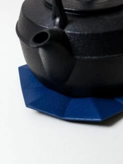 Iwachu Cast Iron Trivet - Origami Blue -Rikumo Iwachu Cast Iron Trivet Origami Blue 4