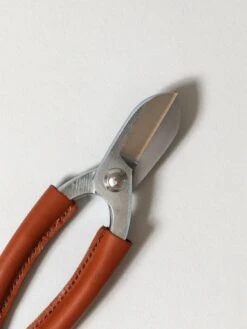 Leather Ikebana Scissors 15 Leather Ikebana Scissors -Rikumo New Nippon Functional Foods Leather Ikebana Scissors 4