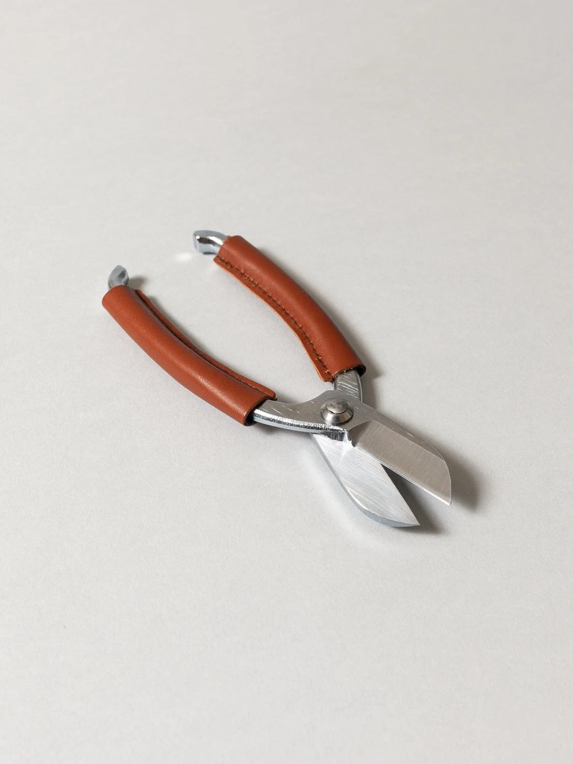 Leather Ikebana Scissors 7 Leather Ikebana Scissors - Image 5