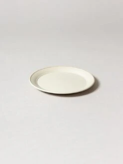 Puru Porcelain Plate 16 Puru Porcelain Plate -Rikumo Tojiki Tonya Puru Plate Beige 15cm 2