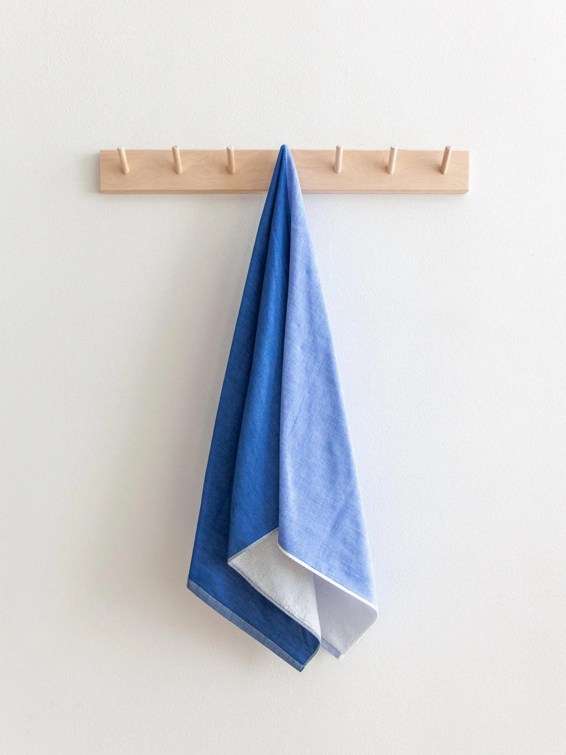 Two-Tone Chambray Towel - Blue 9 Two-Tone Chambray Towel - Blue - Image 8