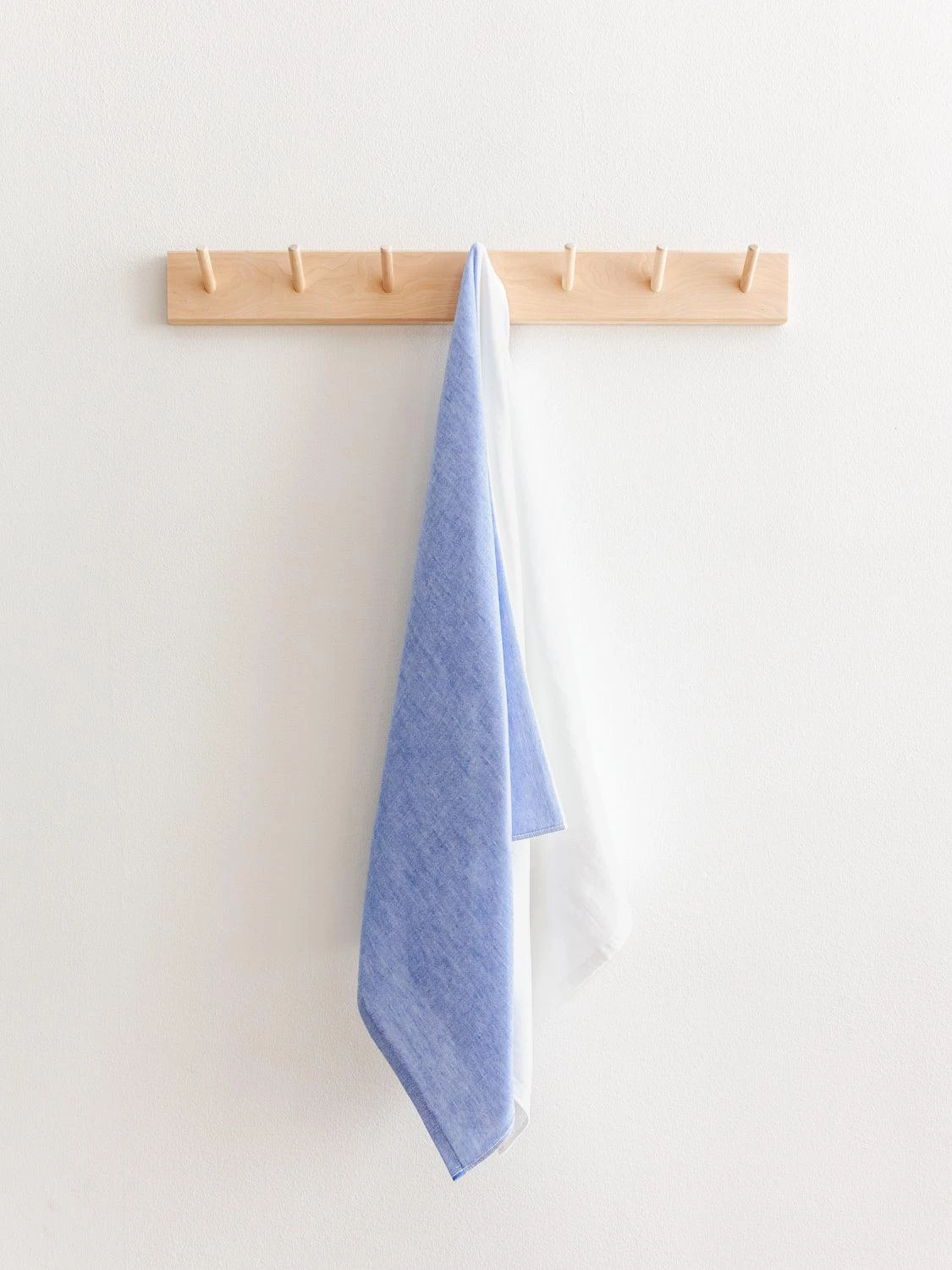 Two-Tone Chambray Towel - Blue 8 Two-Tone Chambray Towel - Blue - Image 7