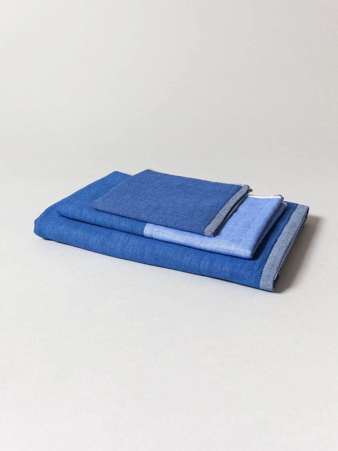 Two-Tone Chambray Towel - Blue 5 Two-Tone Chambray Towel - Blue - Image 4